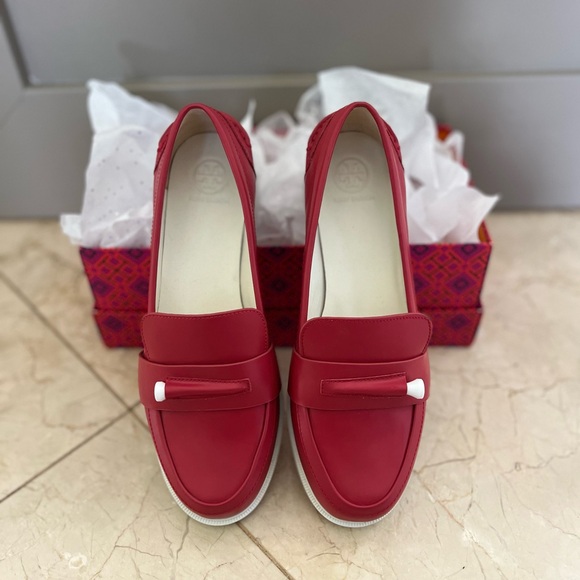 Tory Burch Red Leather Golf shoes w/ Built-In Golf Tees size 8.5 mint condition - Picture 2 of 5